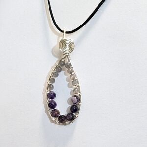 Elegant Silver and Purple Beaded Pendant Necklace